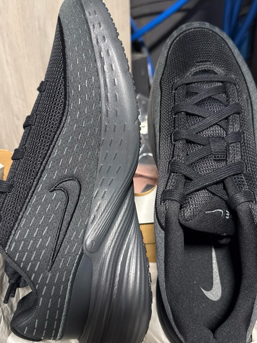Nike Men's Black Athletic Knit Sneakers